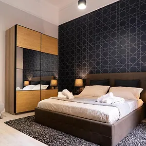 https://casa-mago.catania-hotels.net