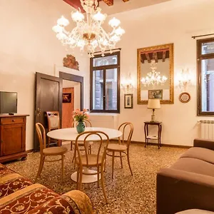 Fenice Backstage Over Canal Appartamento