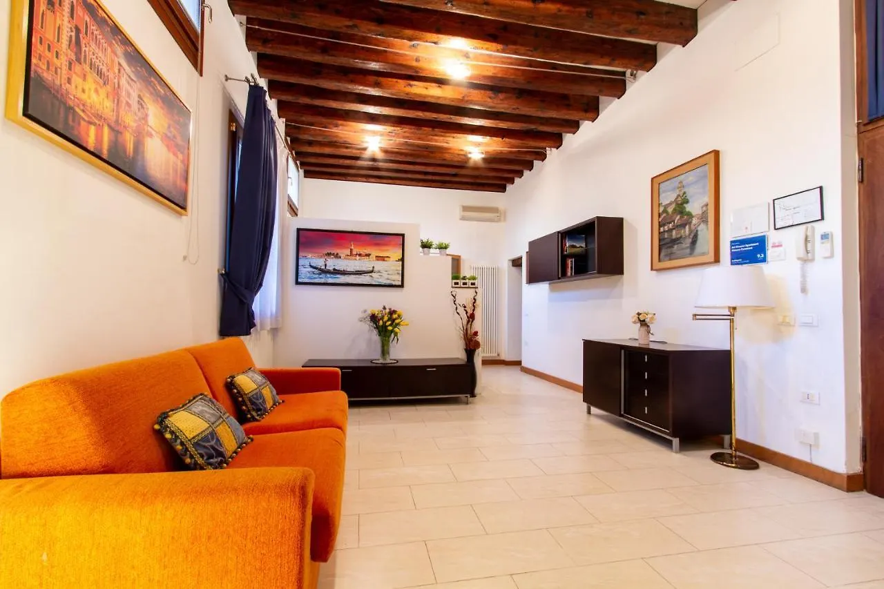 Art Dreams Apartment Dimora Casanova Venezia 0*,  Italia